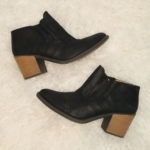 QUPID BLACK BOOTIES